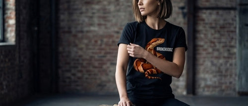 SERPENT STRIKE TEE